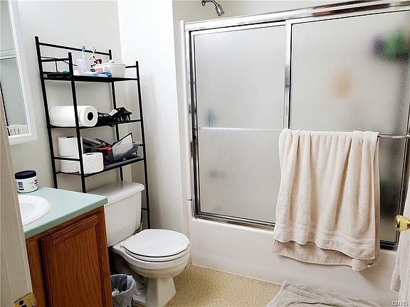 5th image of 406 Salt Springs St