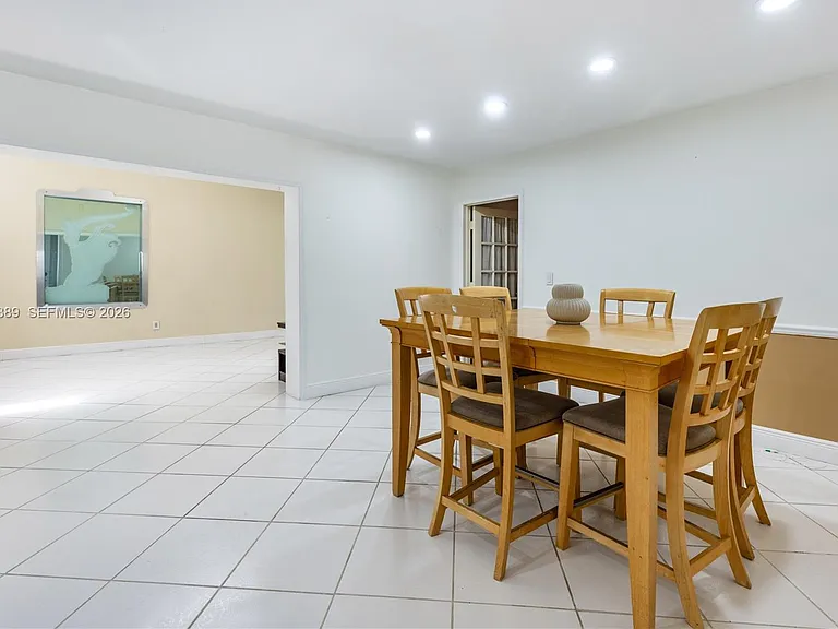 19323 Carolina Cir — Photo 8