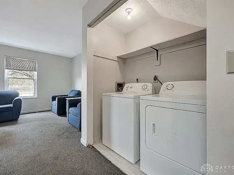 978 Irving Ave #16 — Photo 15