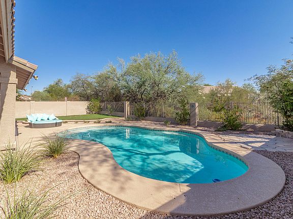 2nd image of 4937 E Fernwood Ct