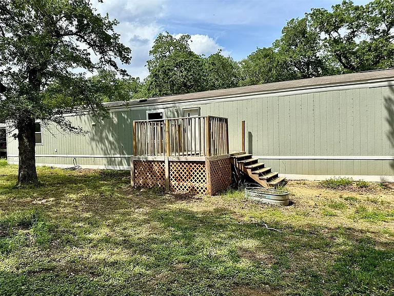 104 Shoshoni Dr — Photo 3