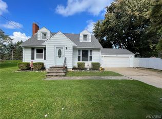 6333 Dorchester Rd, Lockport, NY 14094