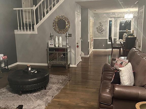 5th image of 10500 Streatham Ln
