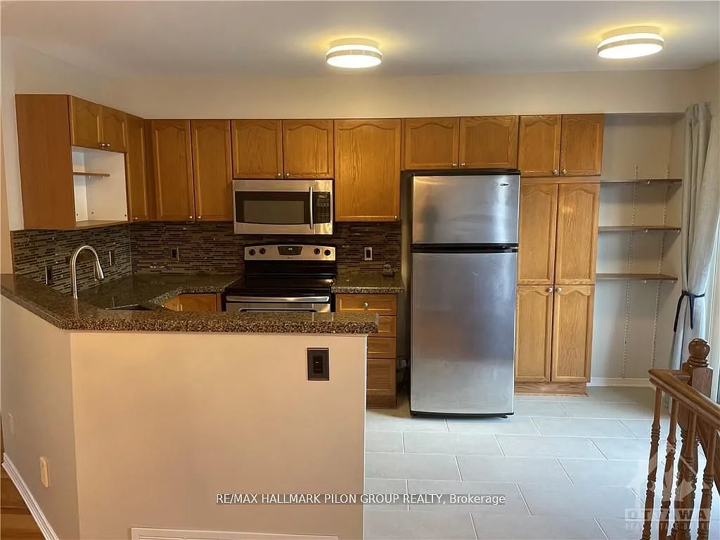 3 bed, $2,600 — Photo 4