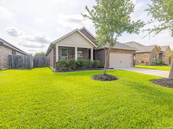 2705 Merlin Ln, Pearland, TX 77581