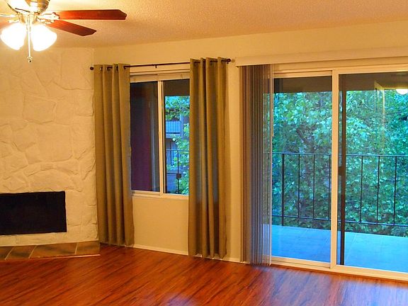 2nd image of 16225 NE 12th Ct APT F84
