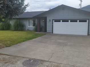 1887 Haviland Dr, Grants Pass, OR 97527