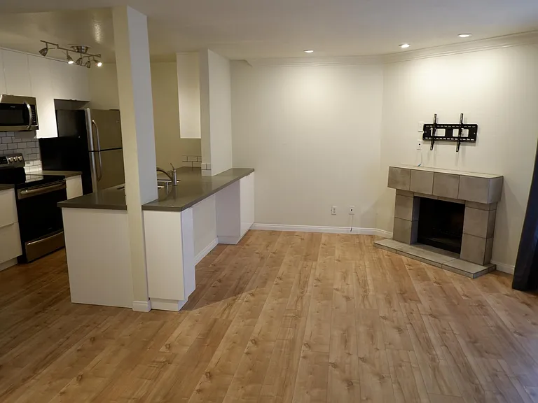 3770 Grim Ave #1 — Photo 2