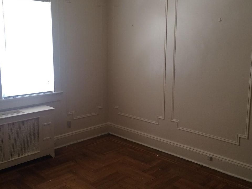 1st image of 313 S 9th Ave
