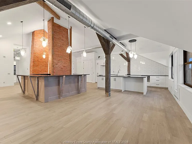 247 Brock St #401 — Photo 12