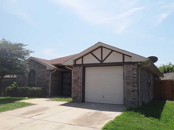 2nd image of 507 Delphinium Dr