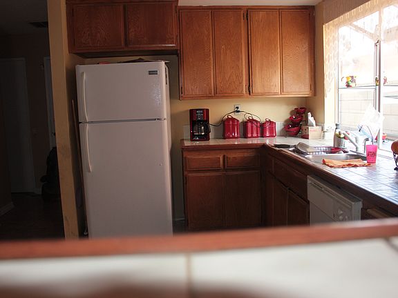 4th image of 1658 Glenview Dr