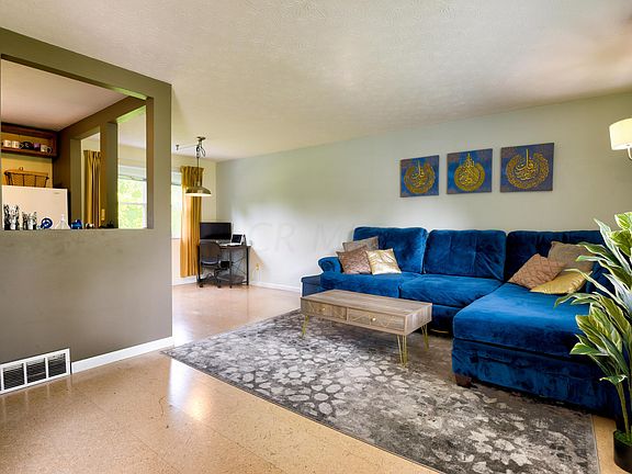 5th image of 3230 Valleywood Dr