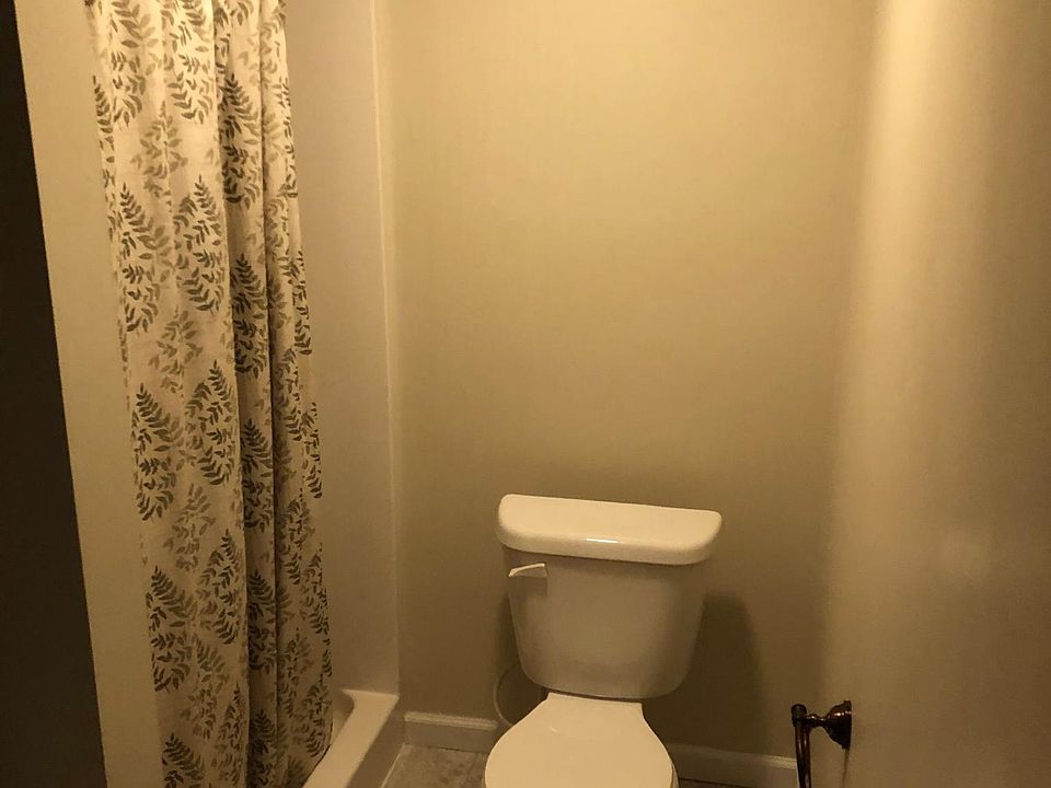 2nd image of 211 North St #1