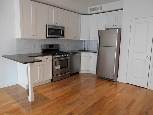 Rented by NY Space Finders Inc. | media 18