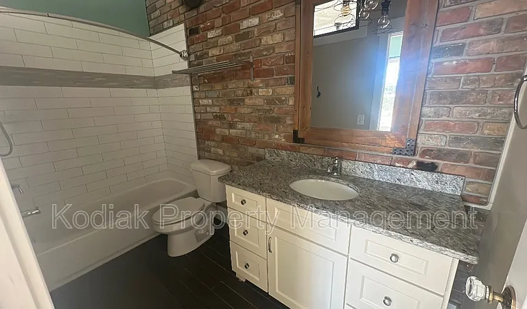 312 N 100 E — Photo 10