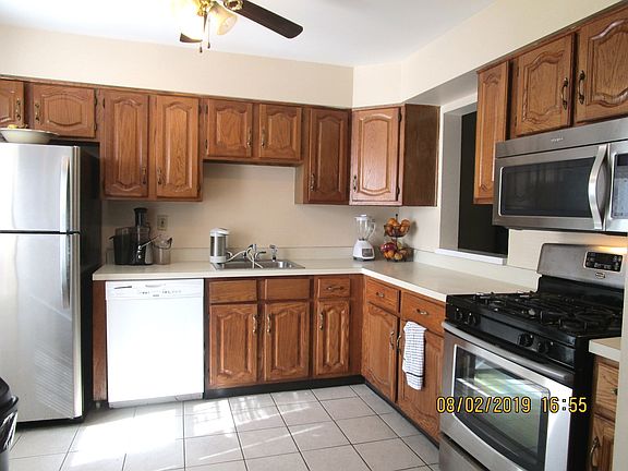 5th image of 173 Lynn Ct
