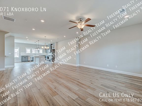 3rd image of 1071 Knoxboro Ln