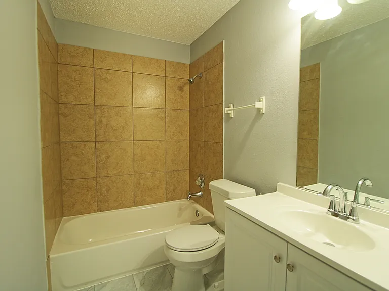 6418 Wildhaven Dr — Photo 26