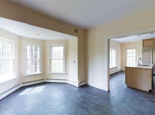 76 Deerfield Rd, Pomfret Center, CT 06259