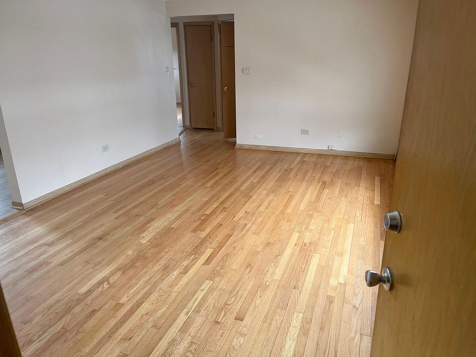 1st image of 5801 S Narragansett Ave #2W