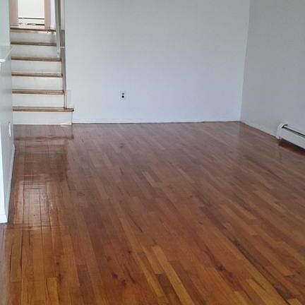 4th image of 226 Bay 35th St APT 3