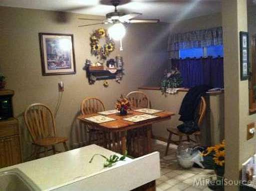 5th image of 32556 Dowland Dr