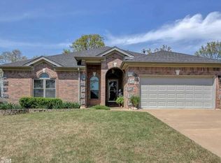 132 Ridgeland Dr, Maumelle, AR 72113