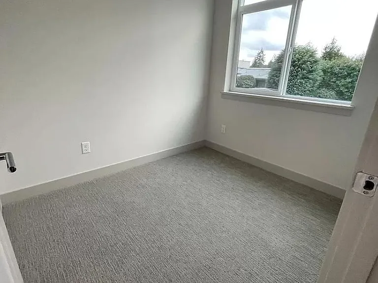 5030 Sand Point Pl NE #C — Photo 16