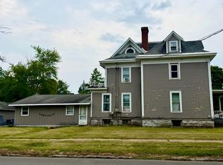 22 Wells St, Plattsburgh, NY 12901
