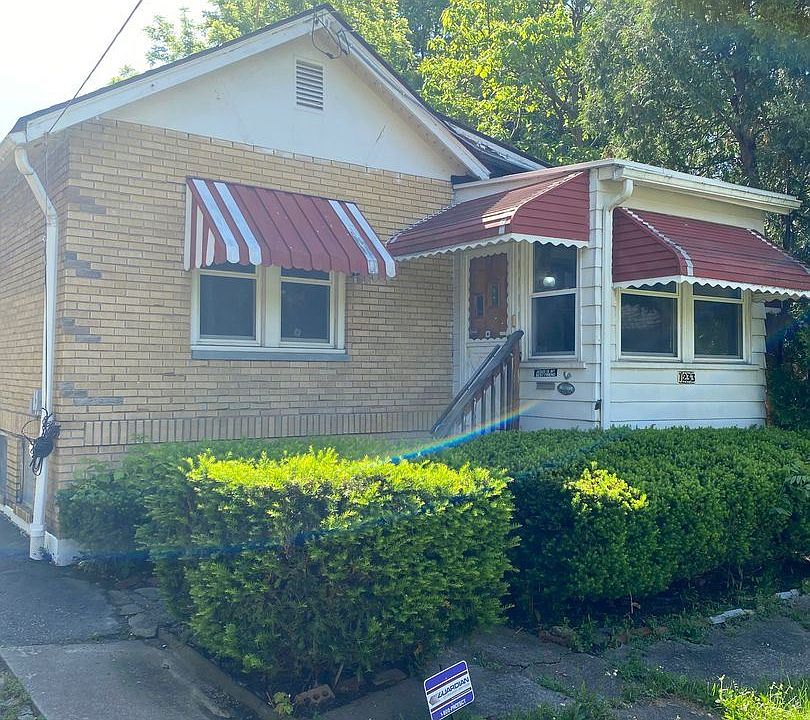 1st image of 1233 Winton Ave