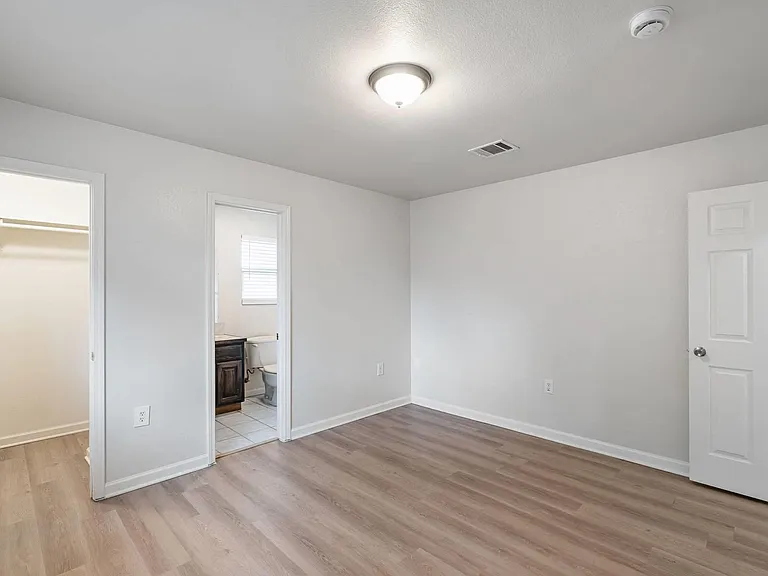 8408 Staunton Dr — Photo 11
