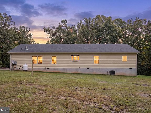 4th image of 3038 Germanna Dr