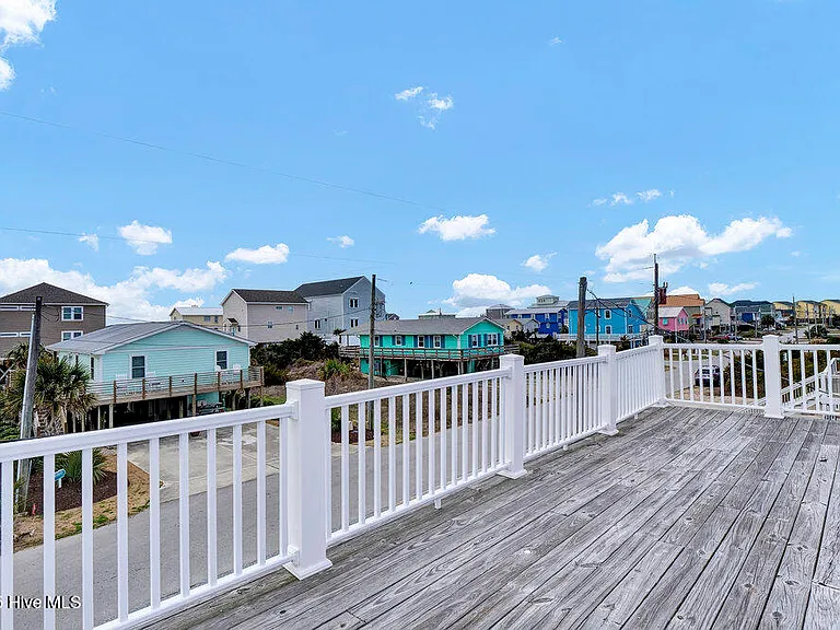 1207 N Topsail Dr — Photo 4