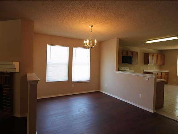 5th image of 900 Anvil Creek Dr