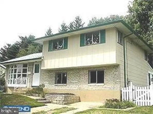 713 Trudy Ln, Glendora, NJ 08029