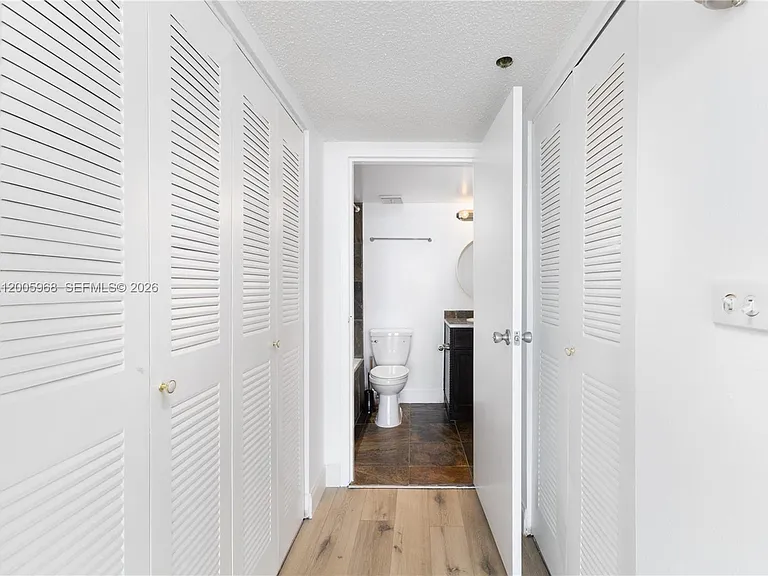 7601 E Treasure Dr #1621 — Photo 32