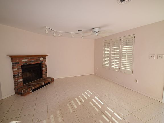 3rd image of 8724 Pine Top Dr
