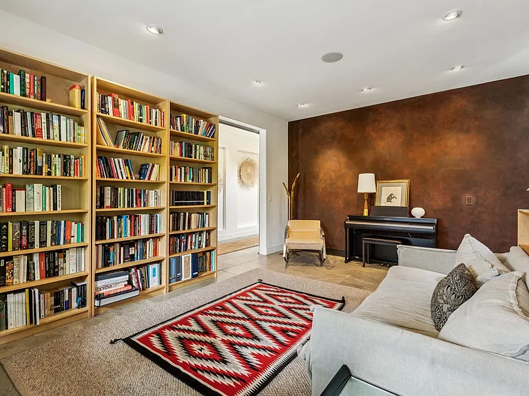 3708 Laguna Ave — Photo 24
