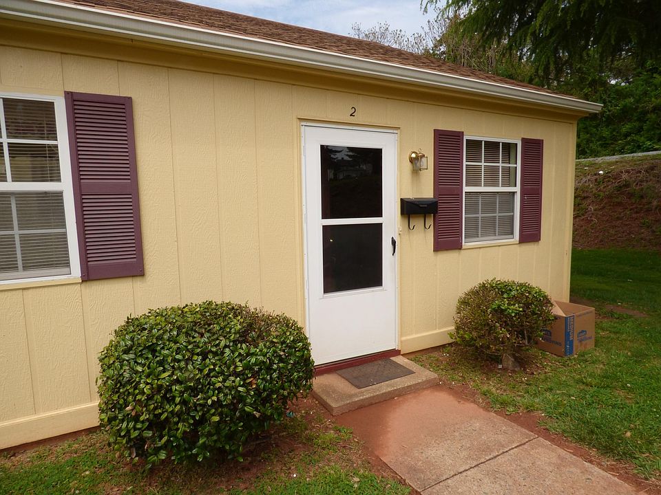 2nd image of 1904 Cleveland Ave #2