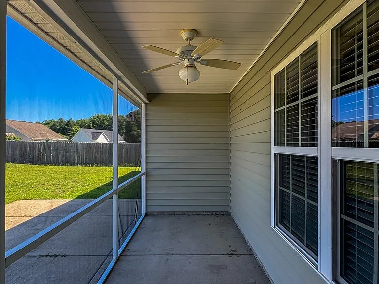 136 Ivystone Dr — Photo 32