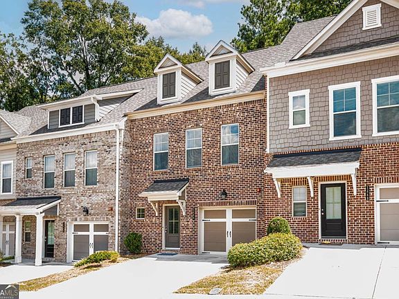 2nd image of 1444 Ridgebend Way SE