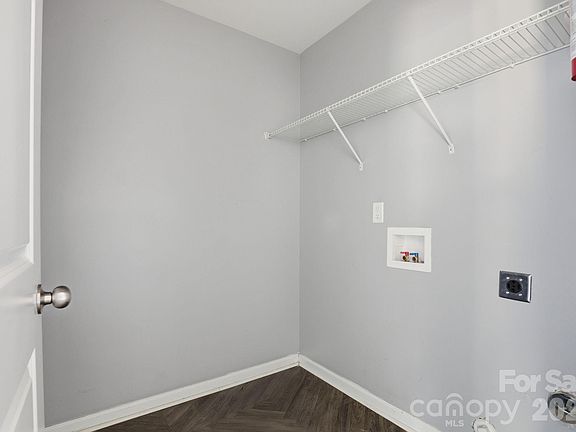 5th image of 1105 Silvertrace Dr