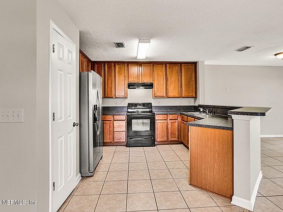 2nd image of 6400 SHORTLEAF Place