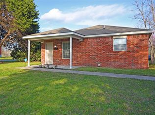 901 S Adelaide St, Terrell, TX 75160