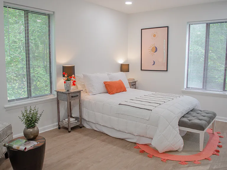 Woodland Country Apartments — Photo 9
