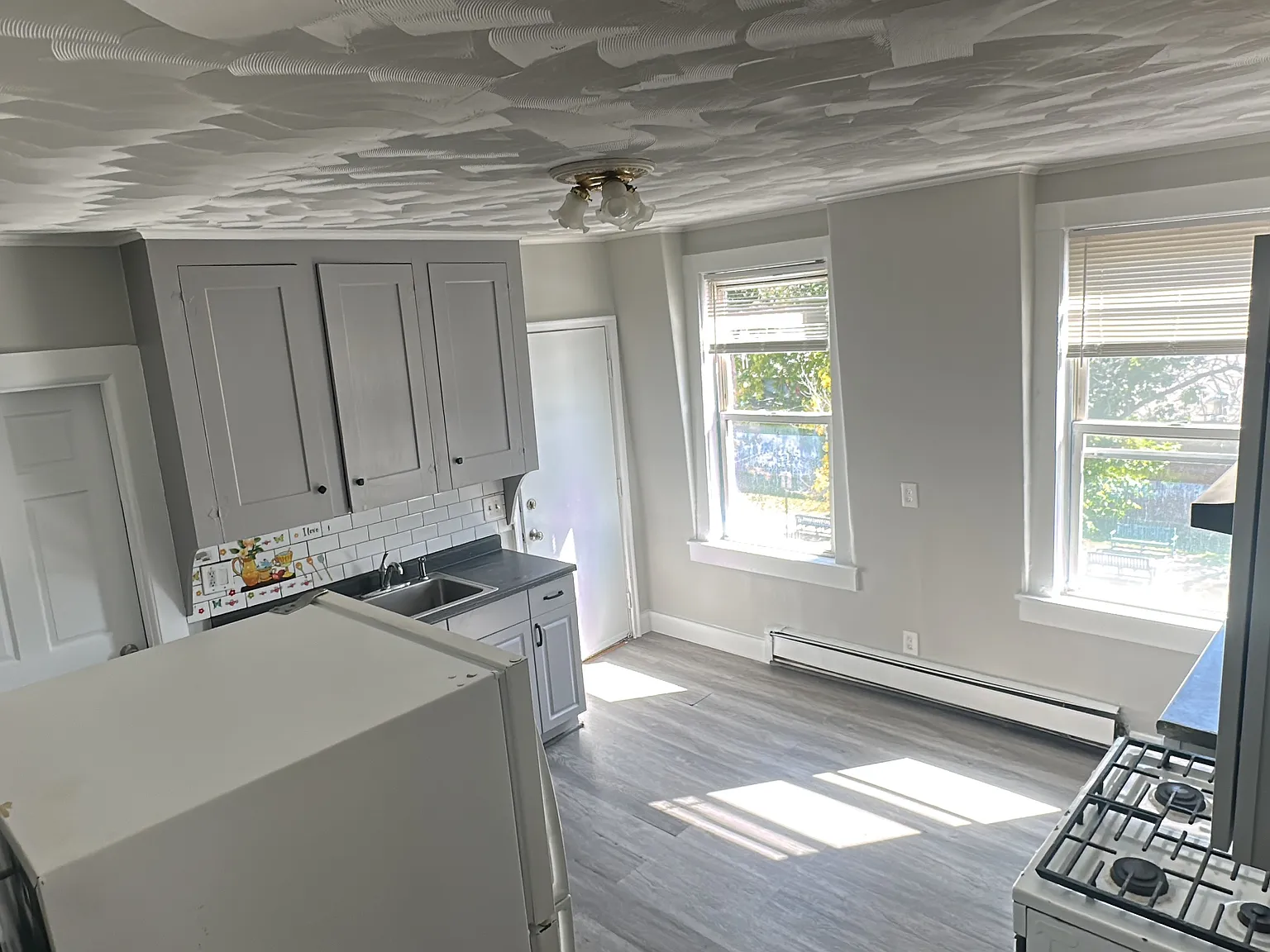 2 bed, $2,400 — Photo 2