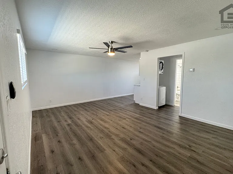 4933 E Willetta St — Photo 11