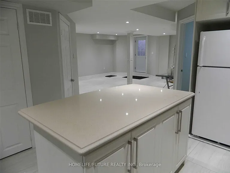 147 Glad Park Ave #BASEMENT — Photo 6