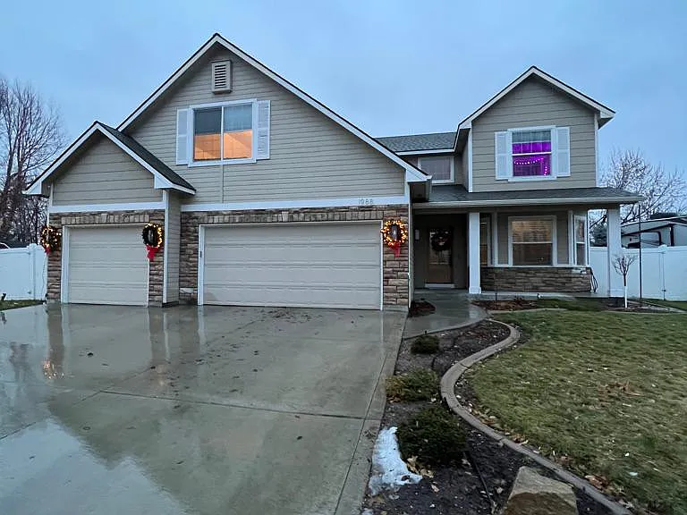1988 S Ice Bear Way — Photo 3